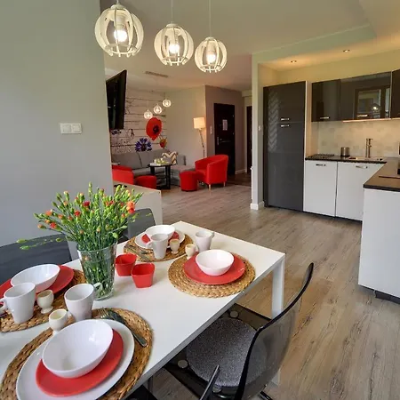 Aparthotel Sun Seasons 24 - Komuny Paryskiej 45