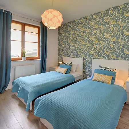 Aparthotel Sun Seasons 24 - Komuny Paryskiej 45 *